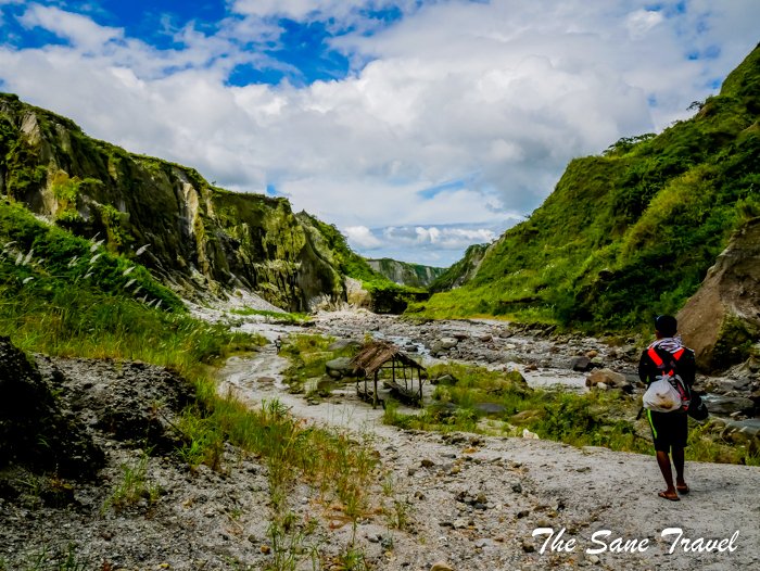 12 hiking to pinatubo volcano philippines www.thesanetravel.com 1150335