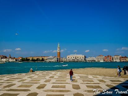 How to skip the lines in Venice?