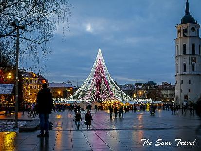 Vilnius Christmas tree and things to do in Vilnius in December