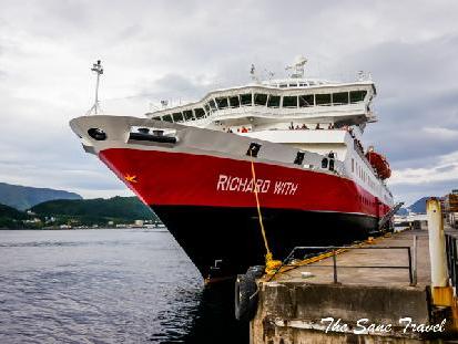 Geiranger fjord cruise