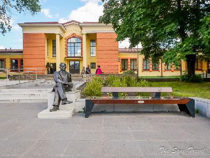 Self-guided Ogre city walk