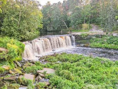Best day trip from Tallinn: history meets outdoors